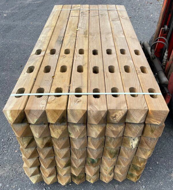 poteaux pin vert 3 trous 120 x 120 mm